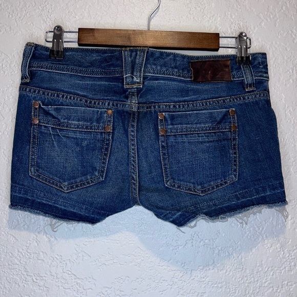 X2 Express Stella Jean Shorts Size 4 - Picture 2 of 7